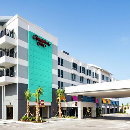 Hampton Inn Dunedin, Fl Buitenkant foto