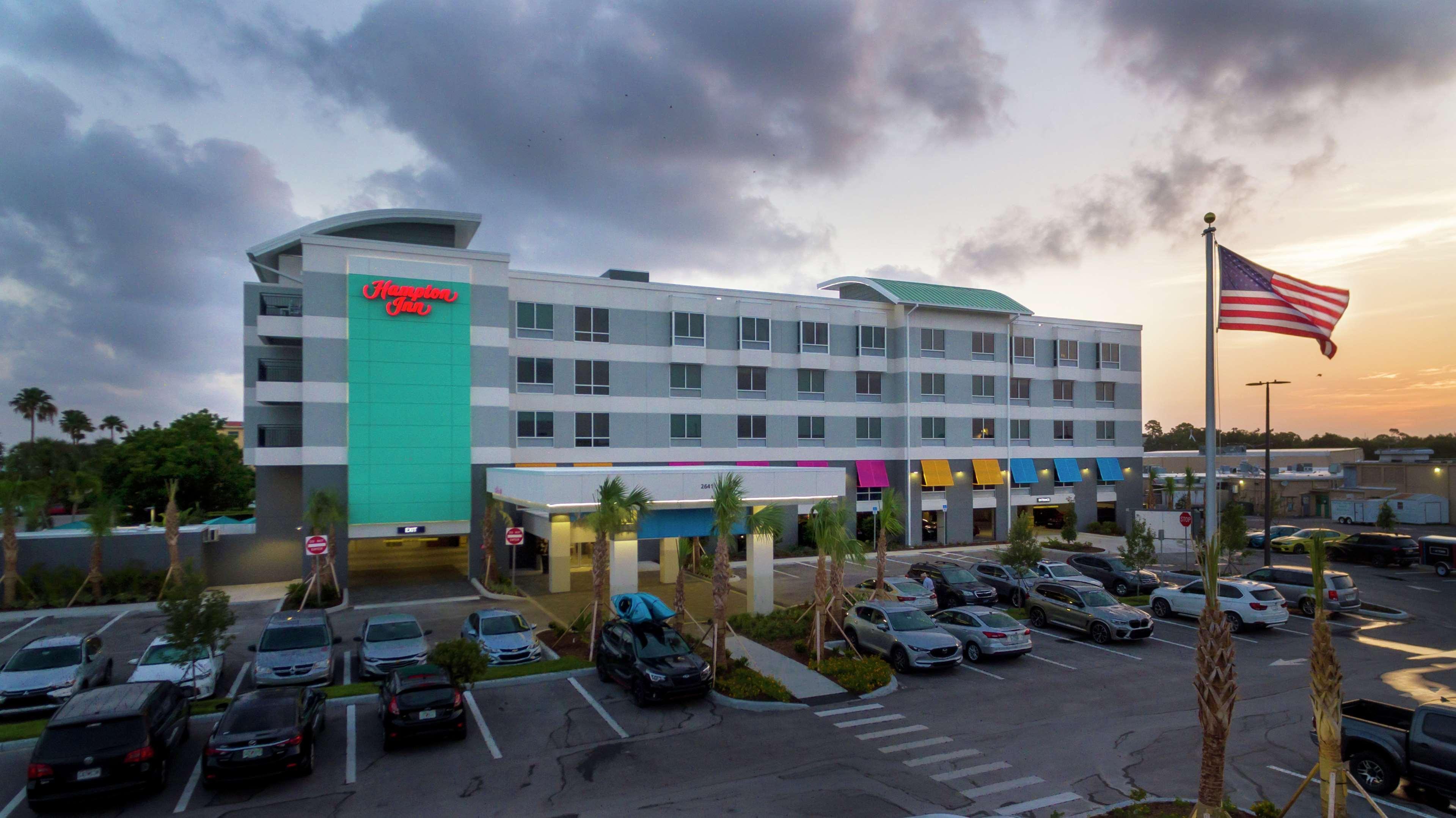 Hampton Inn Dunedin, Fl Buitenkant foto
