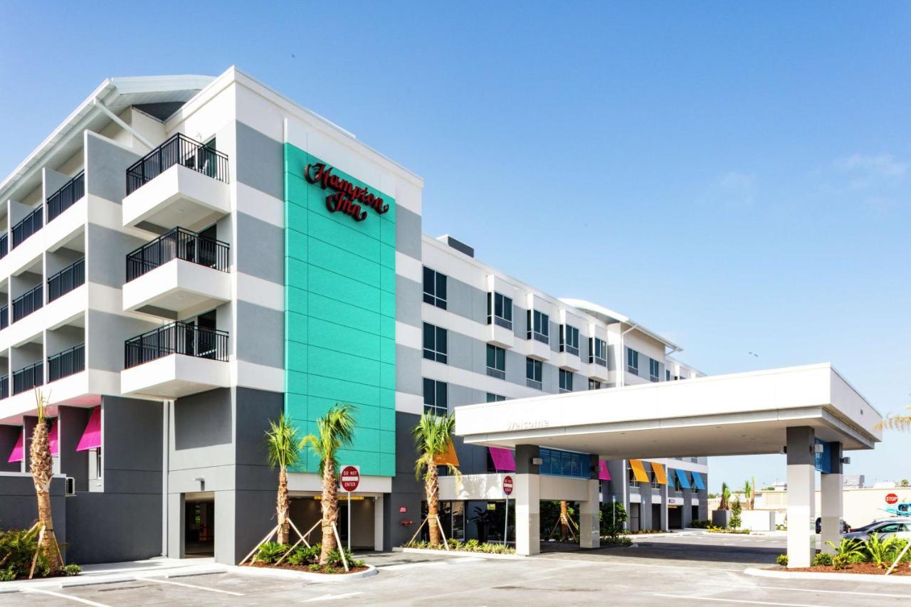 Hampton Inn Dunedin, Fl Buitenkant foto